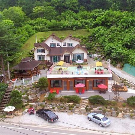 Hongcheon Flowering Hill Pension Exterior foto